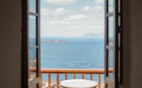 Castrum Traditional Sunset Suites